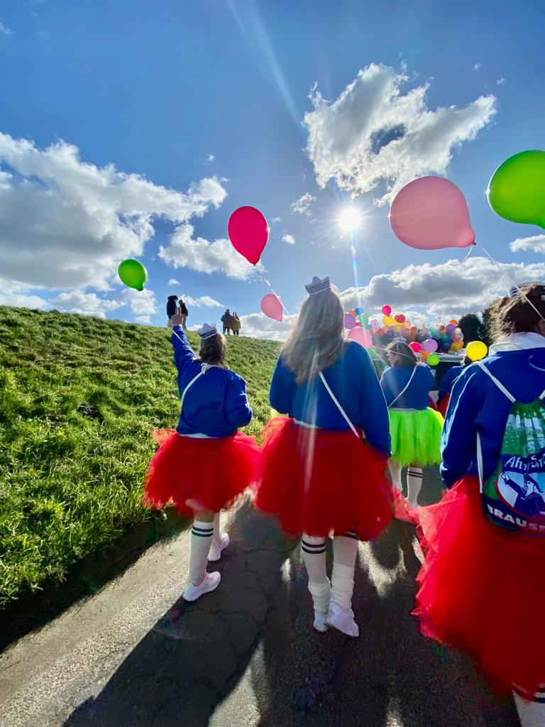 977d9f7c-45f0-42b1-8ea9-a2b1d06934f3